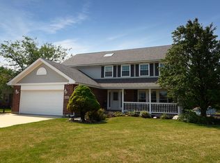 8111 Old Mill Rd, Frankfort, IL 60423