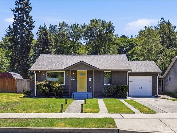 3rd image of 3121 SE 6th Street