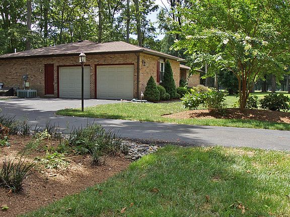2nd image of 36 Gleneagles Ct
