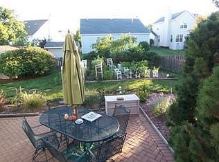 238 Buckingham Dr, Grayslake, IL 60030