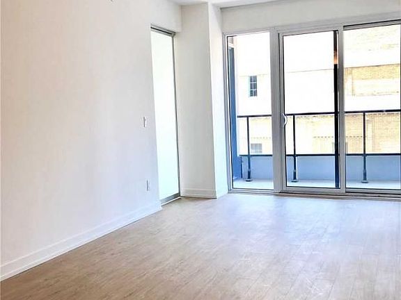 4th image of 85 Wood St Unit 706