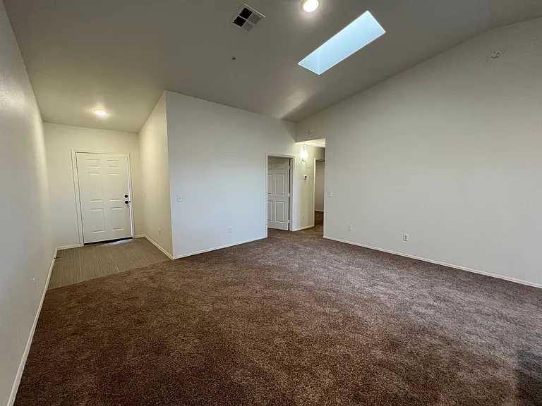7396 E 36th Pl — Photo 4