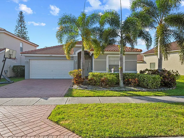 3689 Miramontes Cir — Photo 1