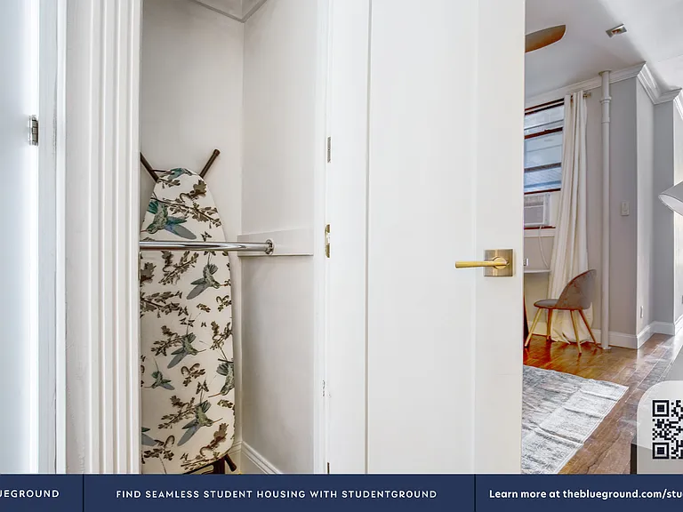 434 W 52nd St #5 — Photo 16