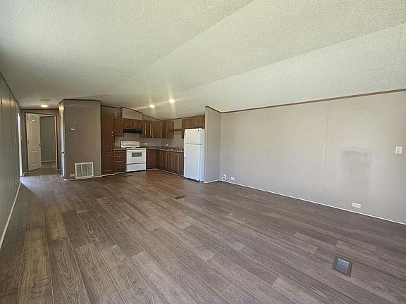 3rd image of 6280 Hamilton Dr #30