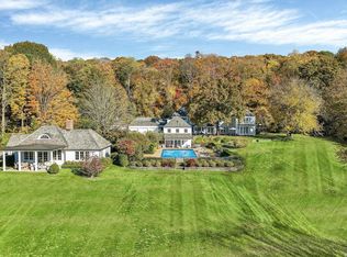 108 Horseshoe Rd, Mill Neck, NY 11765