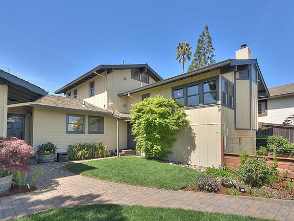 3rd image of 860 Piedmont Way