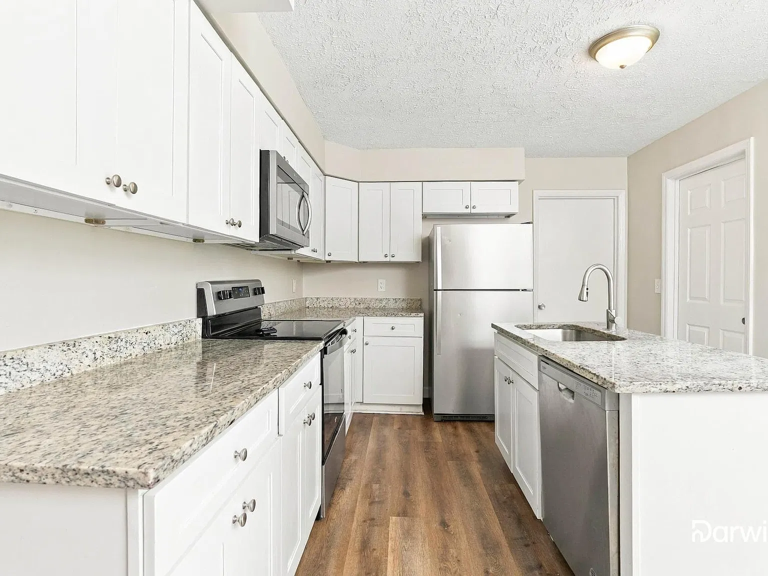 4 bed, 2.5 bath, 2100 sqft, $2,210 — Photo 2