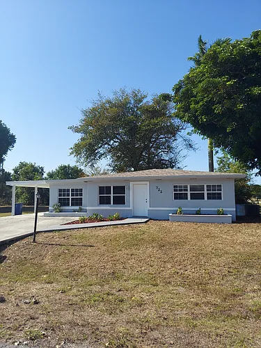 722 W Cleveland Ln Photo 1