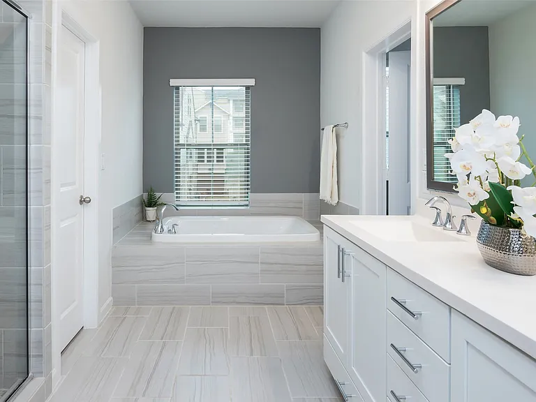 1115 Manacor Ln — Photo 22