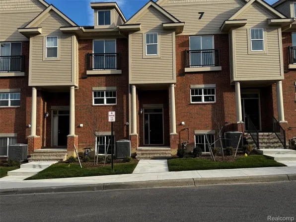 25558 Grandview Ln #38, Novi, MI 48375