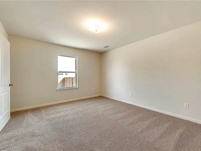 1810 Clegg St — Photo 12