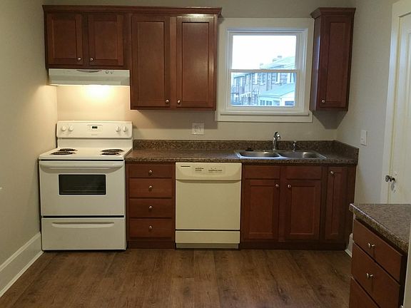 3rd image of 4831 Corinth Ave