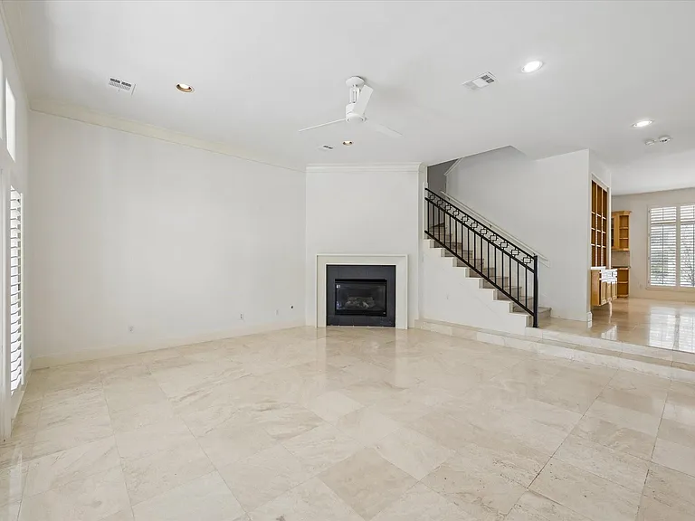 6906 Sewanee St — Photo 3