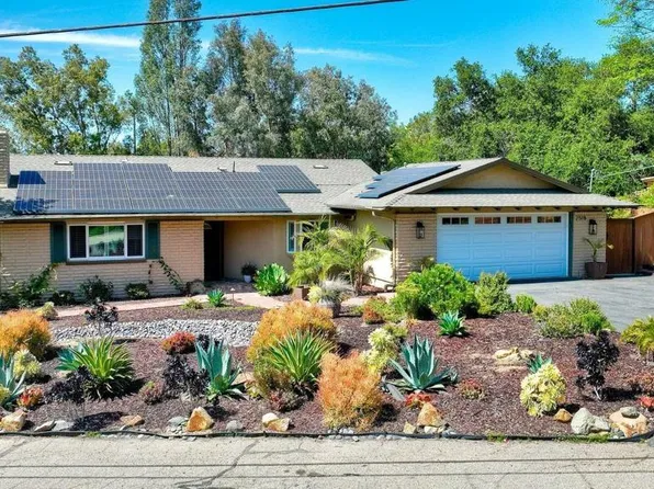2518 Nabal St, Escondido, CA 92025