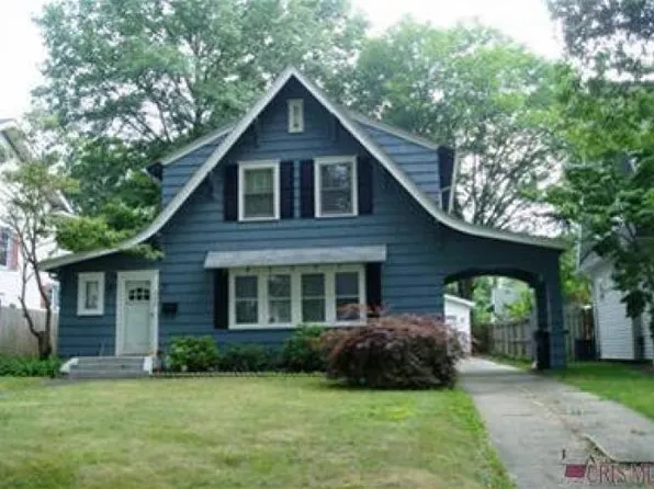 472 Greenwood Ave, Akron, OH 44320