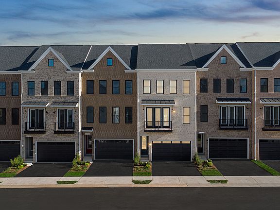 3rd image of 42123 Picasso Sq