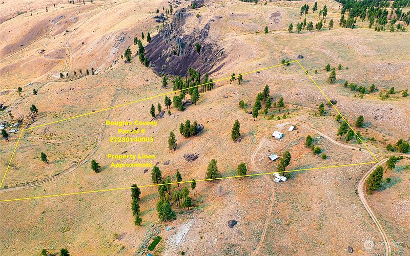 3rd image of 100 Pine Bluffs Lane