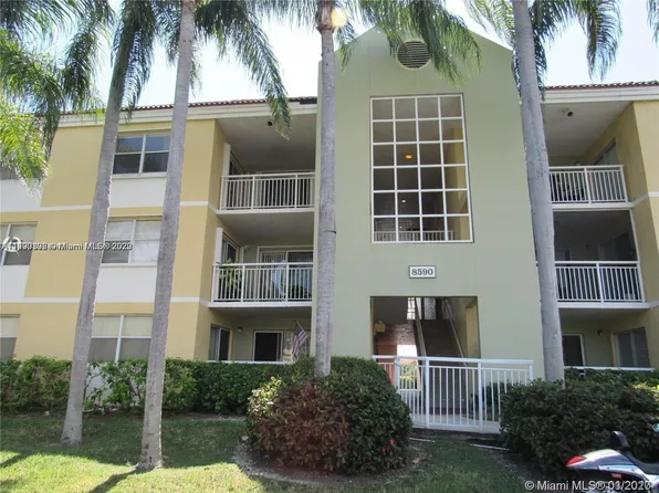 8590 SW 212th St APT 307, Cutler Bay, FL 33189