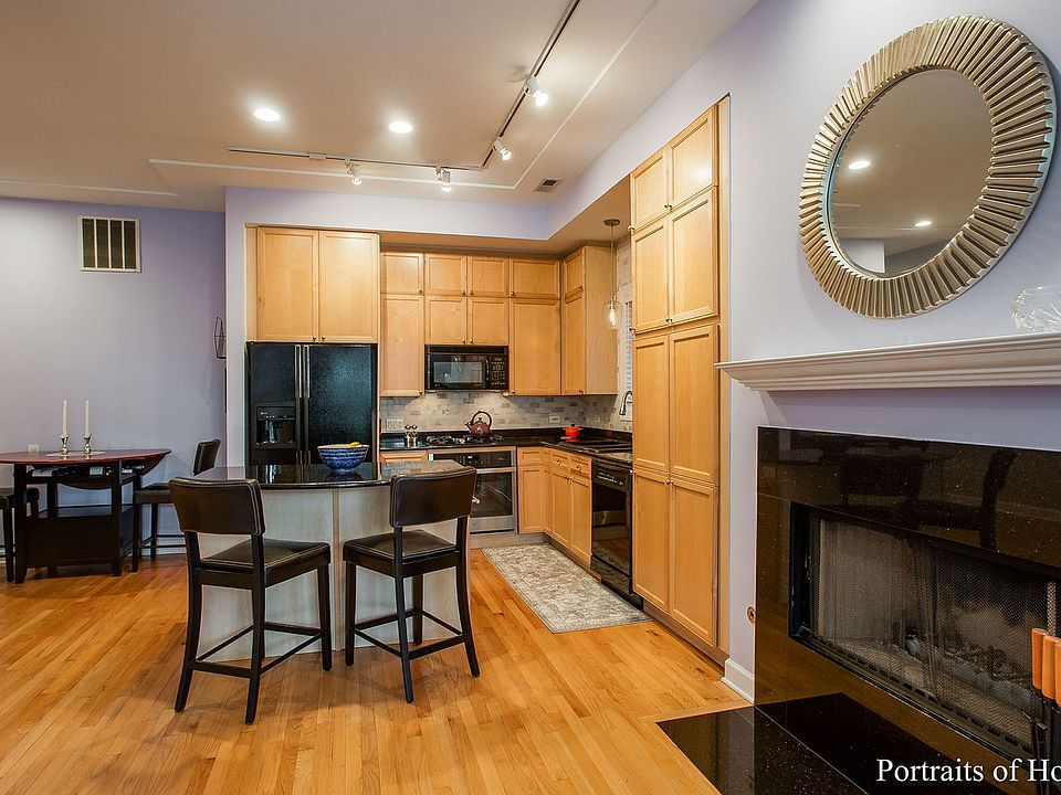 2nd image of 1546 N Hoyne Ave APT 2