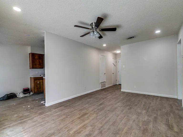 412 Craddock Ave — Photo 18