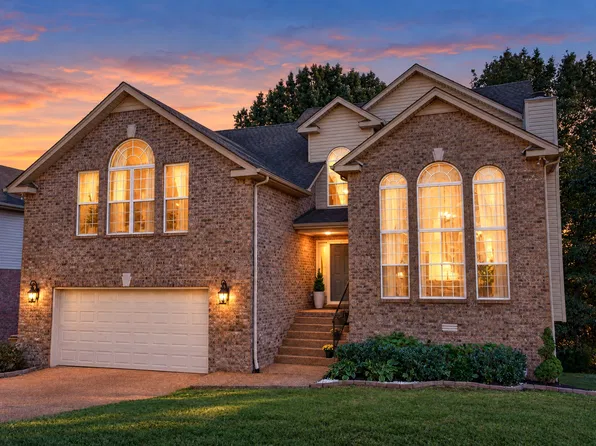 5473 Oak Chase Dr, Antioch, TN 37013