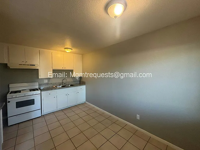 850 Prescott Way #D — Photo 5