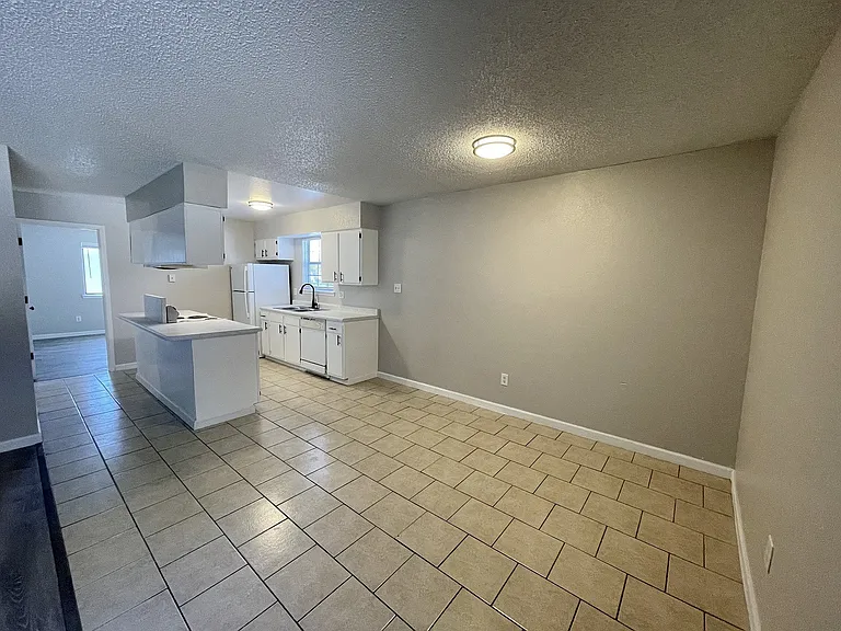 2935 Claude Dove Dr — Photo 17
