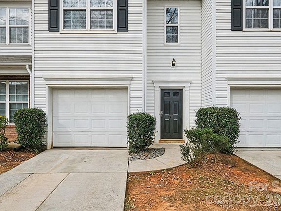 3rd image of 7611 Abigail Glen Dr