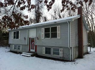 31 Fort Shantok Rd, Uncasville, CT 06382