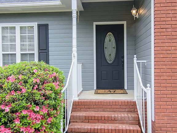 2nd image of 6822 Lexington Oaks Dr