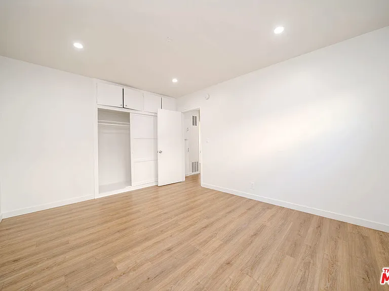 332 S Wilton Pl #1 — Photo 13