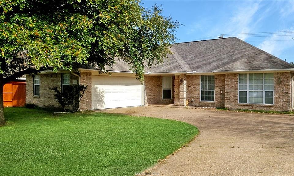 1st image of 602 Coachlight Ct