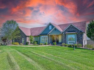 104 Cactus Ct, Mount Sterling, KY 40353
