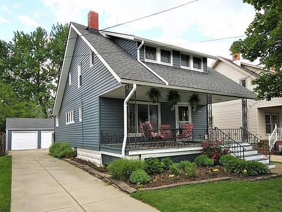 2nd image of 1634 Rosewood Ave