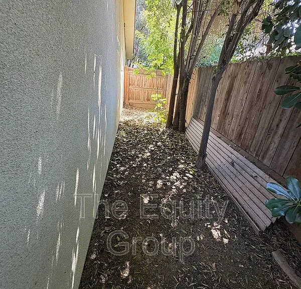 4230 W Grove Ct — Photo 35