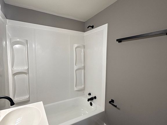 4th image of 71 Adkins Cir