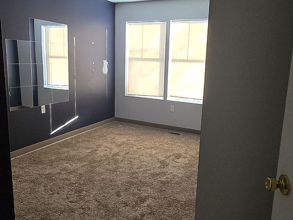 3rd image of 260 Frenn Ave #260