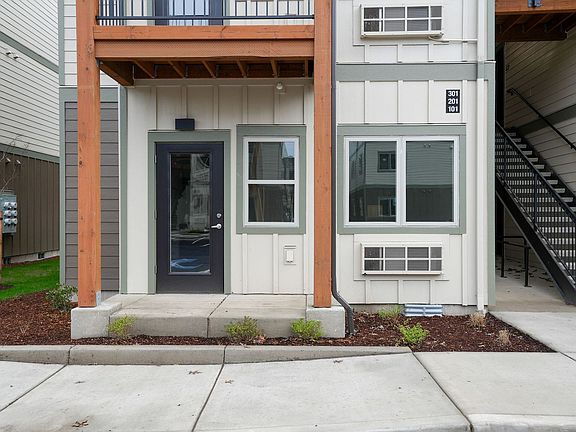 2nd image of 332 Hoxton Ave #18633f2f3