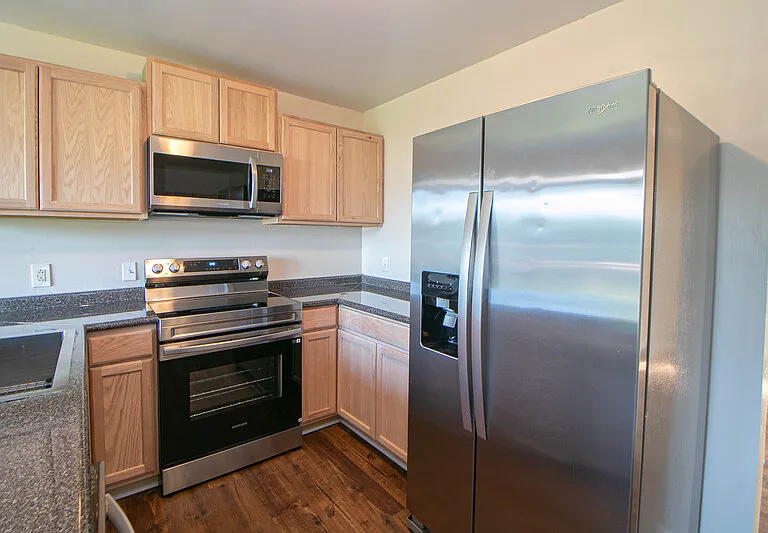 529 Indian Ave — Photo 7