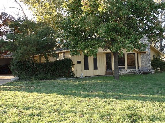3rd image of 3616 Reagan Dr