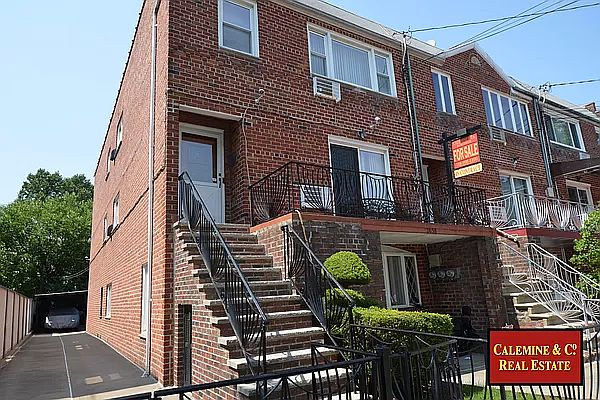 1st image of 2038 E 15th St