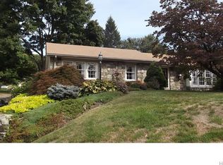 16 Catalpa Rd, Newburgh, NY 12550