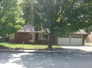 121 N 8th St, Neodesha, KS 66757