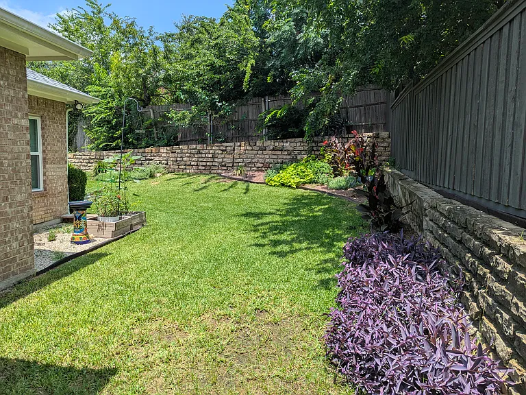 2807 Freedom Cir — Photo 28