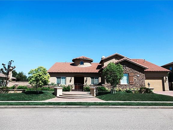 2nd image of 9640 Sagebrush Ave