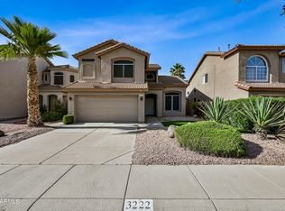 3222 E Wickieup Ln, Phoenix, AZ 85050