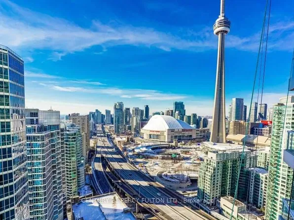 8 York St #3513, Toronto, ON M5J 2Y2