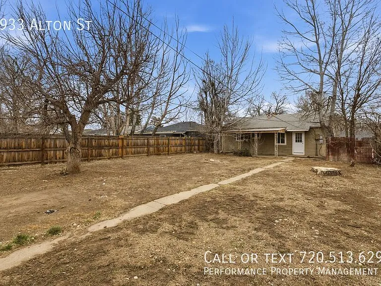 1933 Alton St — Photo 20