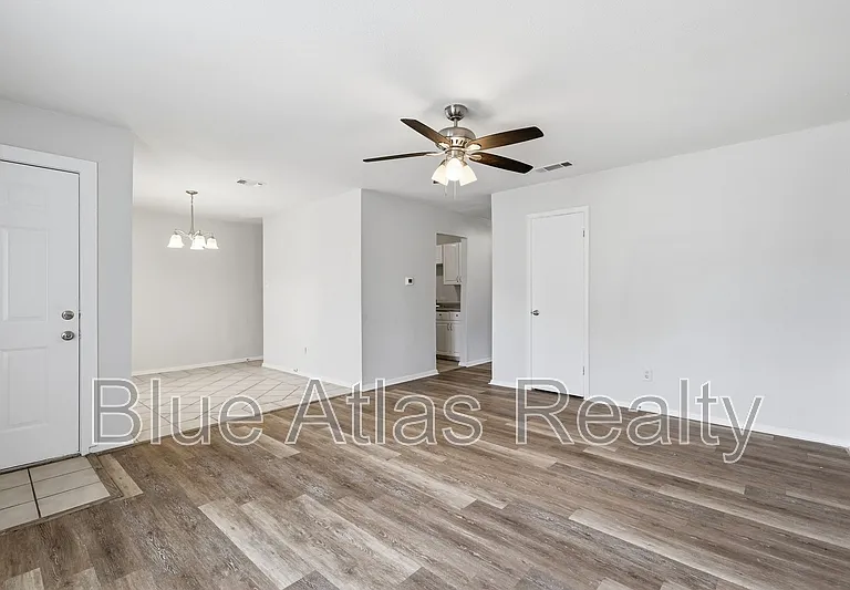 5055 Virgil St — Photo 2